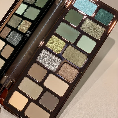 16-Color Eyeshadow Palette – Smoky Retro Matte Glitter & Pearlescent Shades, Gray Green Earthy Tones with Highlight & Blush, Compact Travel-Friendly Makeup Palette for Women