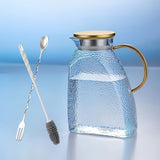 1 kettle + 1 brush + 1 spoon