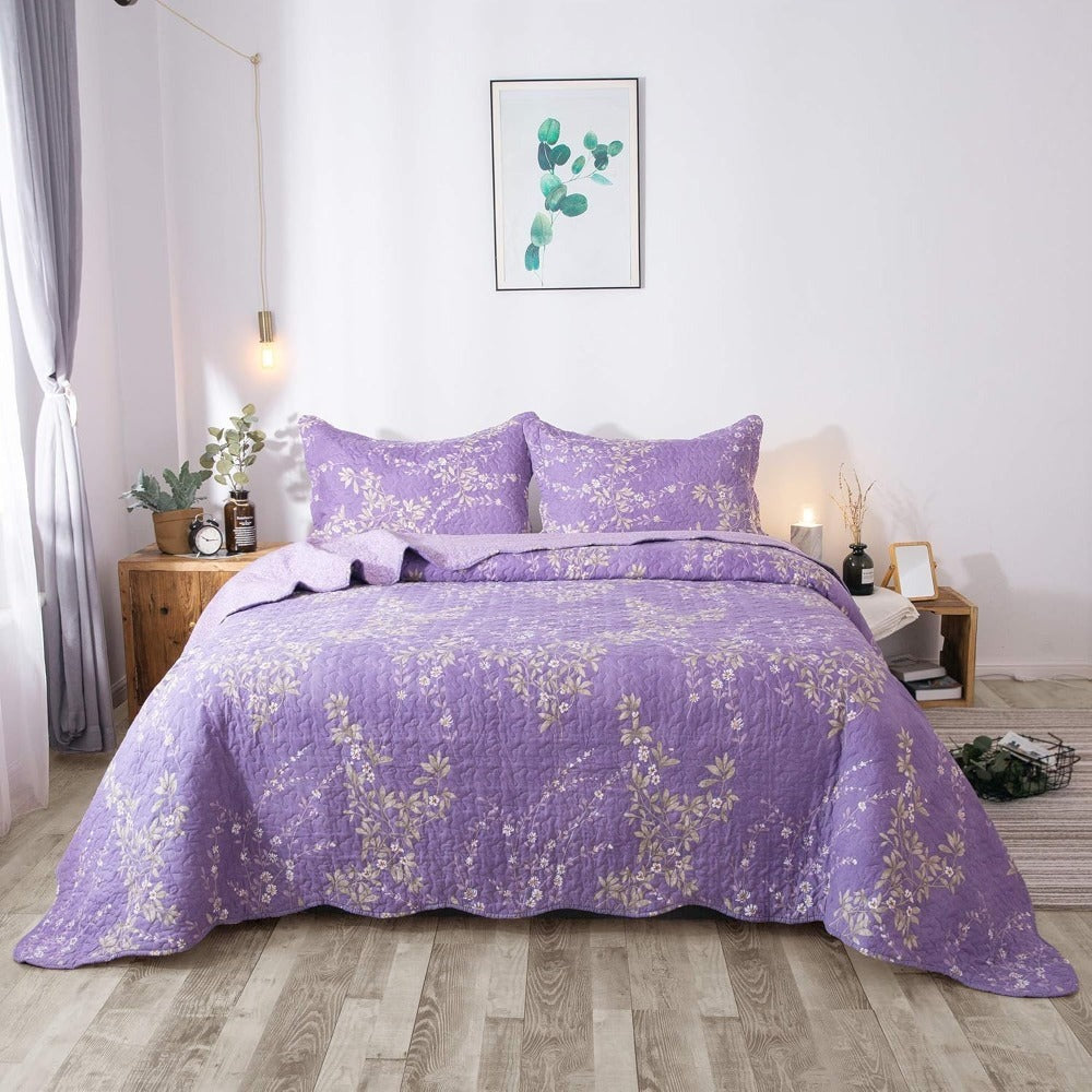 Lightweight Floral Quilt Set in Twin, Queen or King Sizes with 17 Paisley and Patchwork Color Options