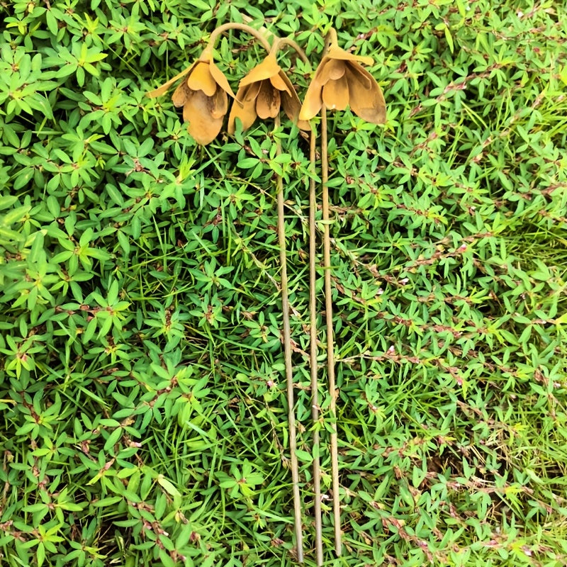Rustic Metal Snowdrop Garden Stakes, Three-Piece Curved Flower Set with 25 cm Stems for Pots and Borders