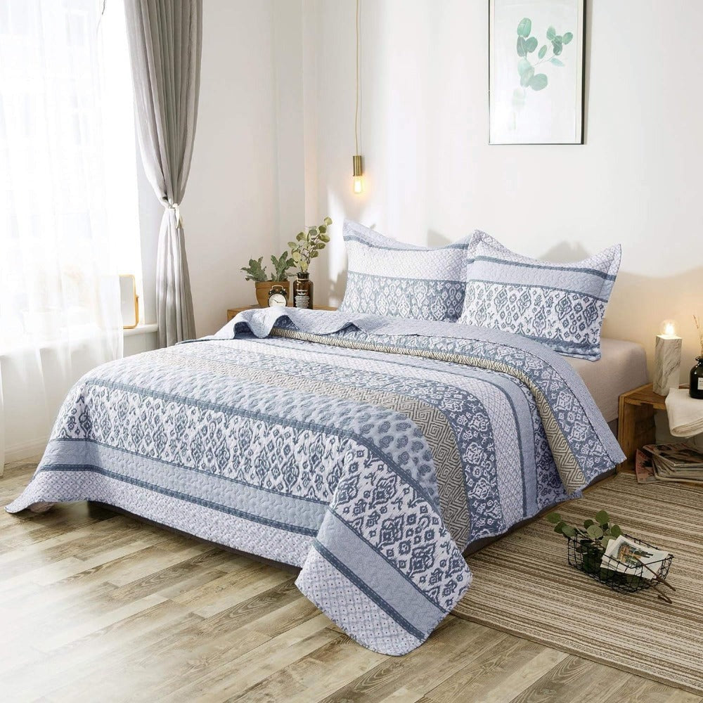 Lightweight Floral Quilt Set in Twin, Queen or King Sizes with 17 Paisley and Patchwork Color Options