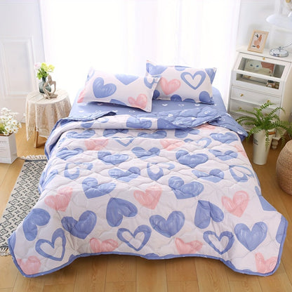 Three-Piece Heart-Print Quilt Set with One Quilt and Two Pillowcases in Two Love Set Checkout Sizes