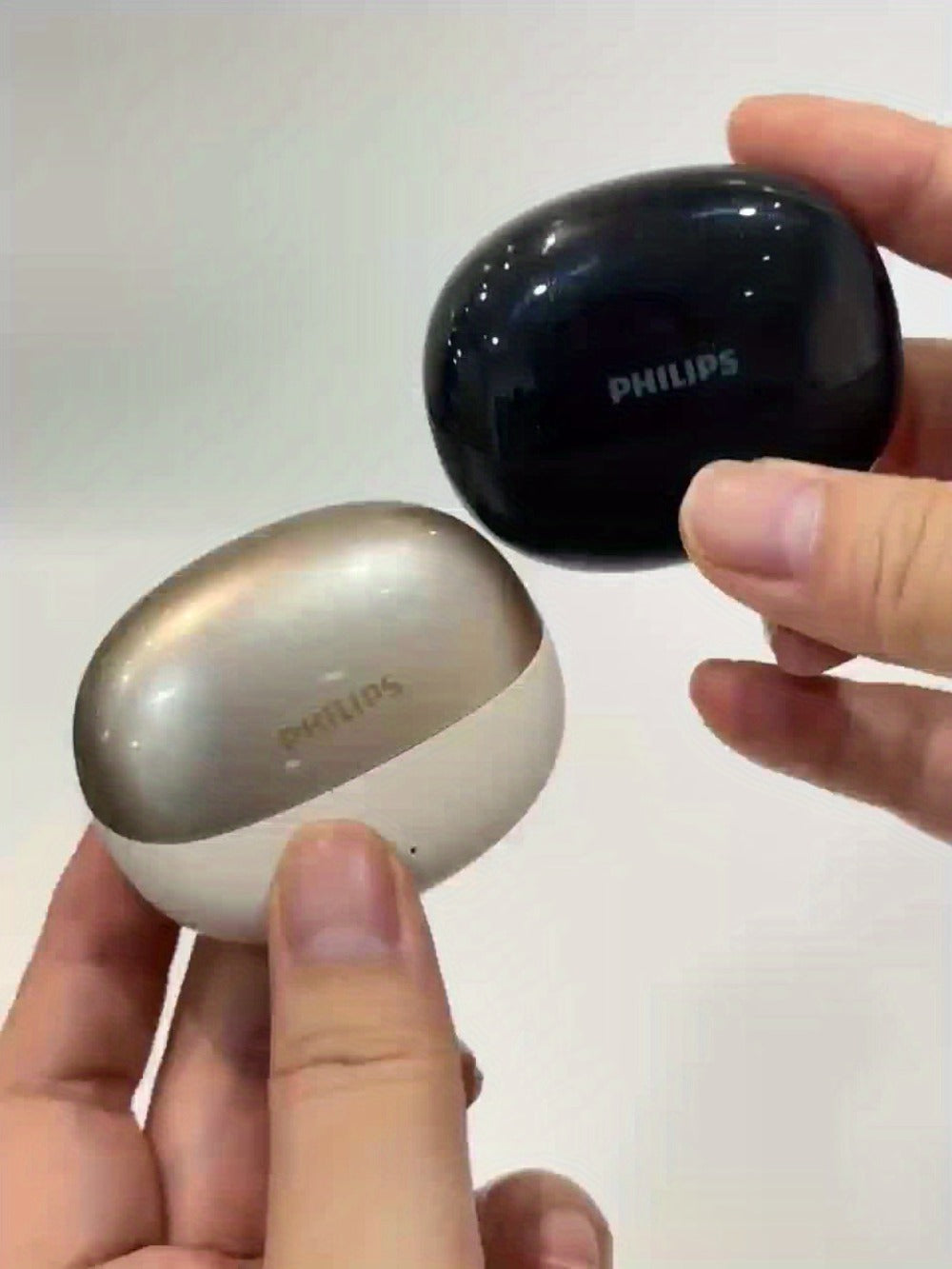Philips TWS Earbuds Condenser Microphone True Wireless In-Ear Headphones USB-C Charging Case Android Compatible Portable Modern Design Tech Gift Black White