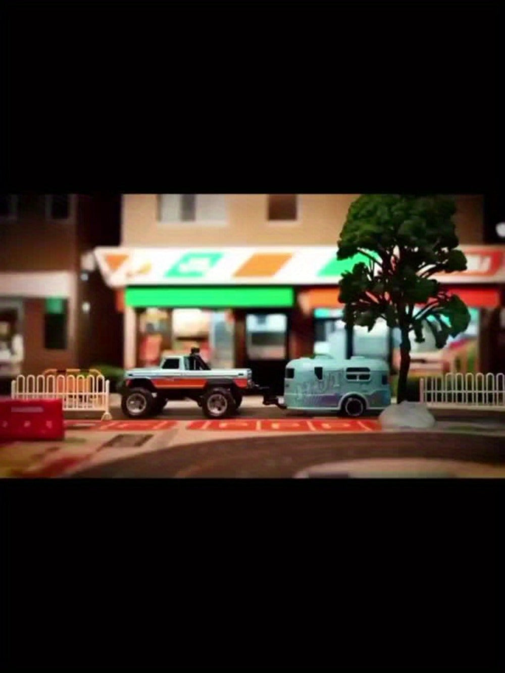 Remote Control Car, 1:64 Scale Alloy Mini Off-Road Truck with 2.4GHz Control, Shock Suspension, Running Lights and Five Colors