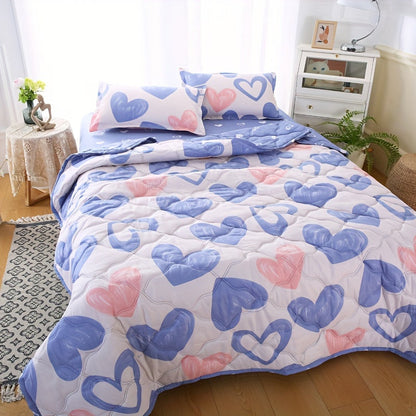 Three-Piece Heart-Print Quilt Set with One Quilt and Two Pillowcases in Two Love Set Checkout Sizes