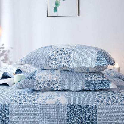 Lightweight Floral Quilt Set in Twin, Queen or King Sizes with 17 Paisley and Patchwork Color Options