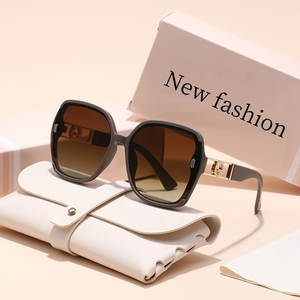 Fashion Glasses - Retro Rectangle Women Anti-Reflective PC Lens Lightweight Plastic Frame - product detail view 5