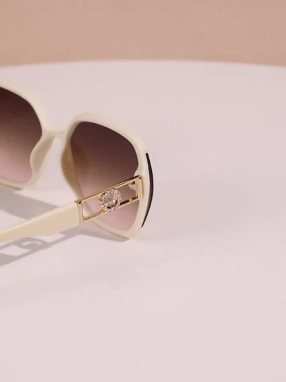 Fashion Glasses - Retro Rectangle Women Anti-Reflective PC Lens Lightweight Plastic Frame - product detail view 7