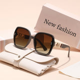 Coffee-colored frame + glasses pouch + glasses cloth
