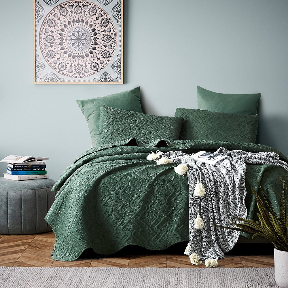Rhombus-Pattern Three-Piece Bedspread Set in Khaki, Matcha, Blue and Grey with Twin to King Sizes