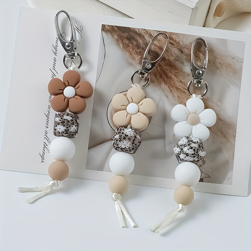 Keychain - Flower Bead Set 3 Pcs - Cute Mini Floral Beaded for Women Girls, Handmade - product detail view 9