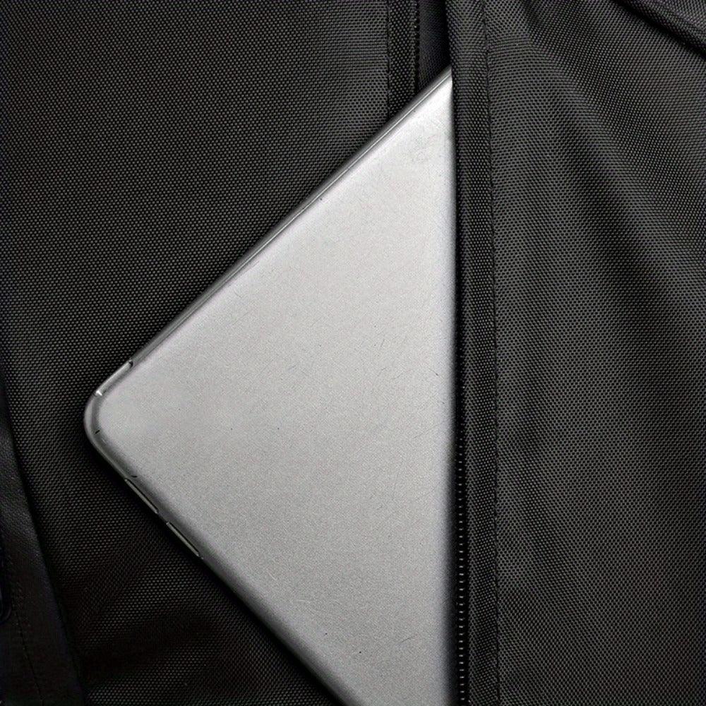 Men's Crossbody Bag – Large Capacity, Adjustable Strap, for Travel & Work – detail view 11