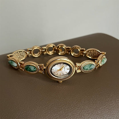 Women's Quartz Watch - Retro Bracelet for Light Luxury French Style Ladies Wristwatch with Band - product detail view 4