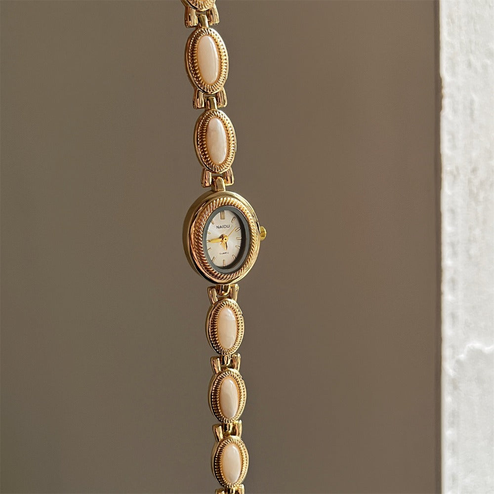 Women's Quartz Watch - Retro Bracelet for Light Luxury French Style Ladies Wristwatch with Band - product detail view 14