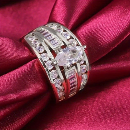 Stackable Rings for Women - Wide Band Ring Set 2Pcs for - Vintage Elegant Engagement Ring Set, Silver - product detail view