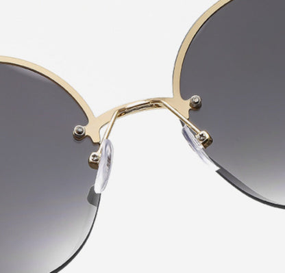 Sunglasses for Women - Diamond for Premium Gradient Lenses with Protective Case Glamour Fashion - product detail view 23