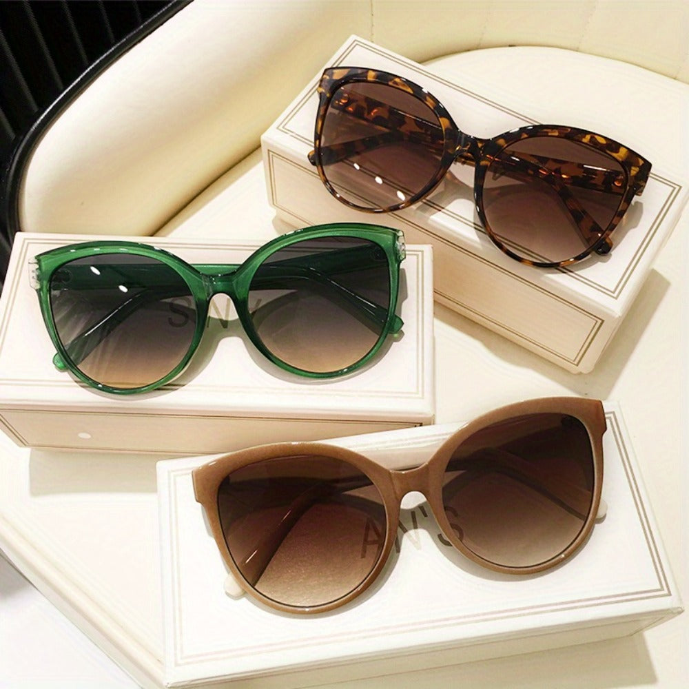 Sunglasses for Women - Oversized Cat Eye for UV Protection Y2K Luxury Fashion Shades Lightweight - product detail view 13