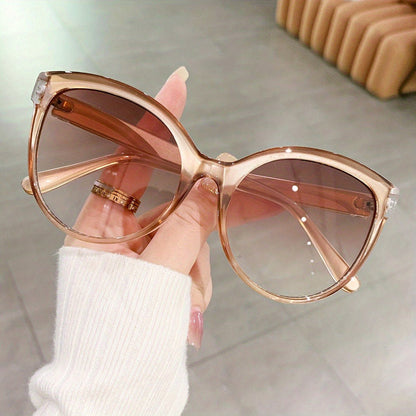 Sunglasses for Women - Oversized Cat Eye for UV Protection Y2K Luxury Fashion Shades Lightweight - product detail view 16
