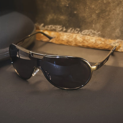 Sunglasses for Men - Oversized Retro Unisex Vintage Frame Anti-Glare Lenses Durable Metal - product detail view 3