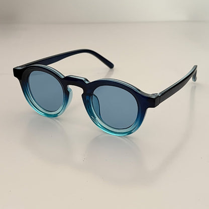 Sunglasses for Men - Oversized Round Gradient Lens UV400 Retro Vintage Style for & Women - product detail view 9