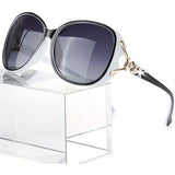 Sunglasses 8842 Black White*Gray
