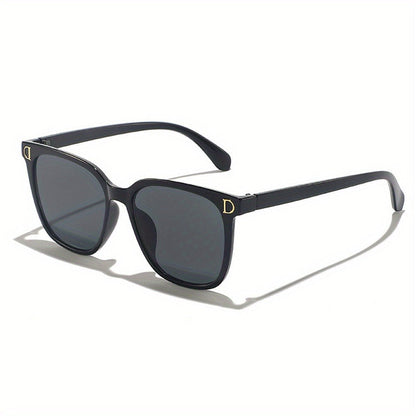 Sunglasses for Women - Retro D-Shape Anti-Reflective PC Lenses Lightweight Fashion Eyewear for - product detail view 13
