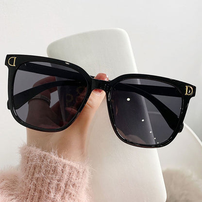 Sunglasses for Women - Retro D-Shape Anti-Reflective PC Lenses Lightweight Fashion Eyewear for - product detail view 16