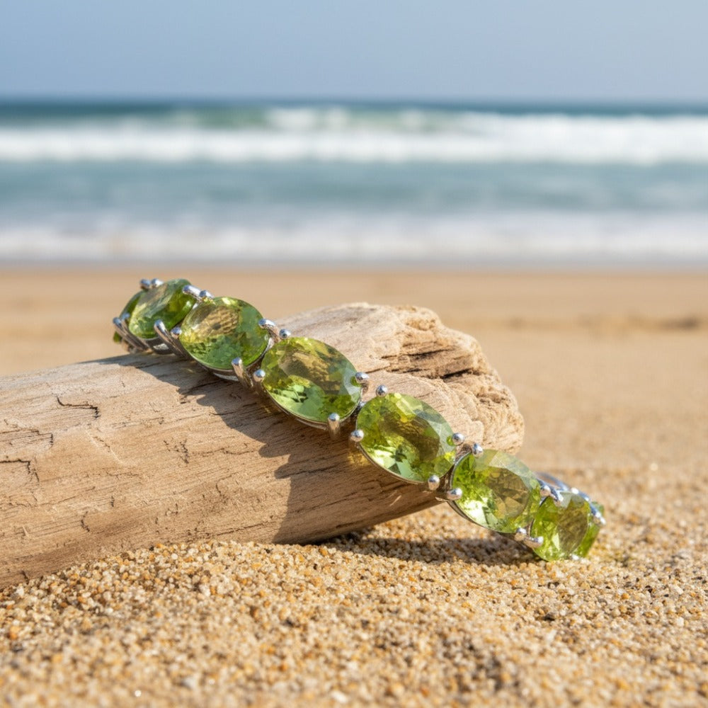 Tennis Bracelet - Green Peridot 925 Sterling Silver with CZ Zirconia - Elegant Women's - product detail view 7
