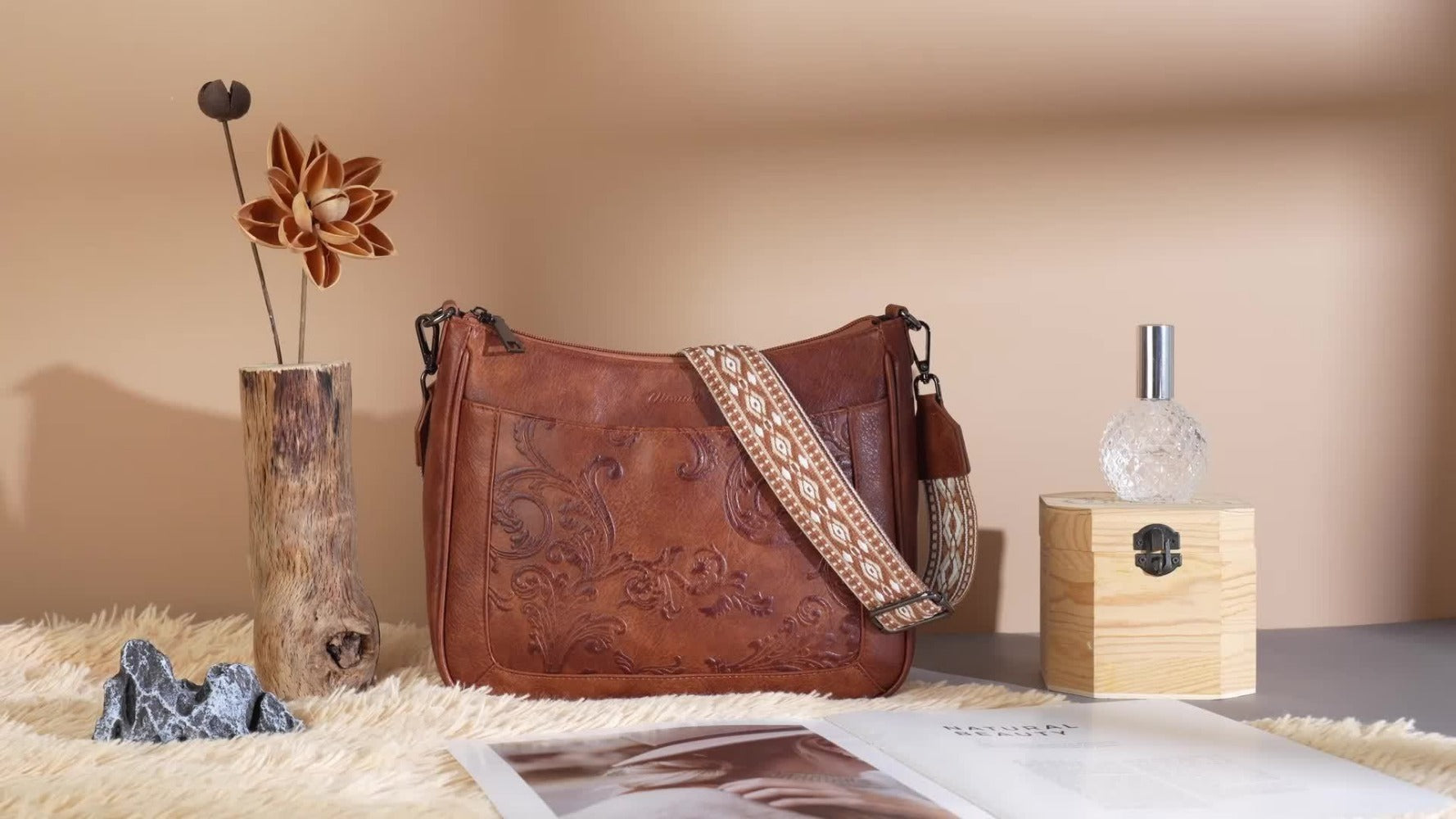 Crossbody Bag for Women – Adjustable Strap, for Everyday Use – detail view 13