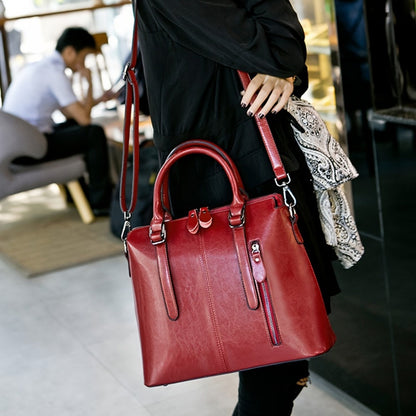 Crossbody Bag for Women – Genuine Leather, for Travel & Work – detail view 12