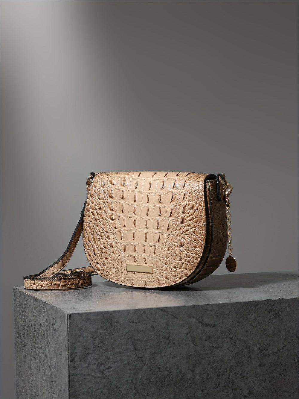 Crossbody Bag for Women – 7 Colors, for Travel & Work – detail view 26