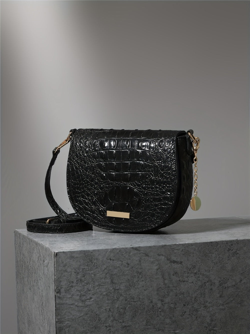 Crossbody Bag for Women – 7 Colors, for Travel & Work – detail view 38