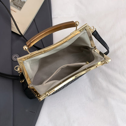 Women's Wallet – Evening Kiss Lock Closure Embossed – detail view 9